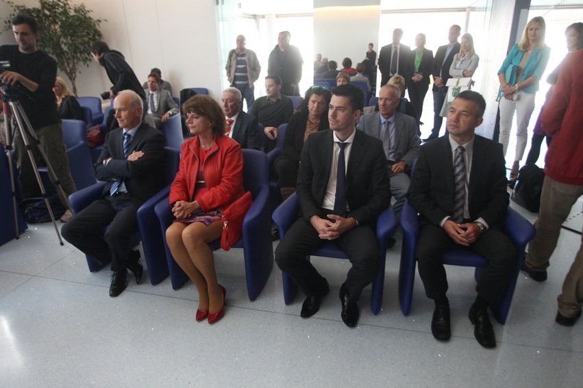 140926 podpis pogodbe z Ikeo nrovan 014